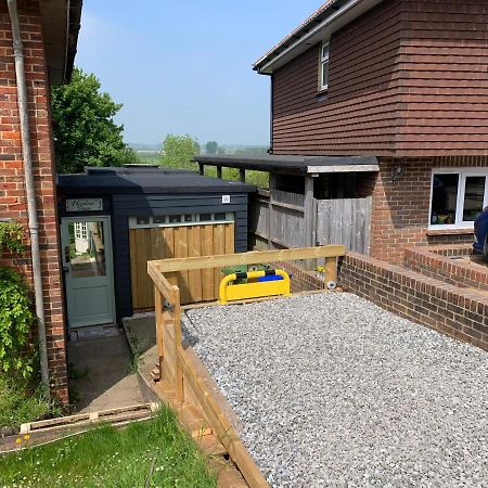 Meadow View - A Studio With Free Parking And A Sunny Terrace Lewes Exteriör bild